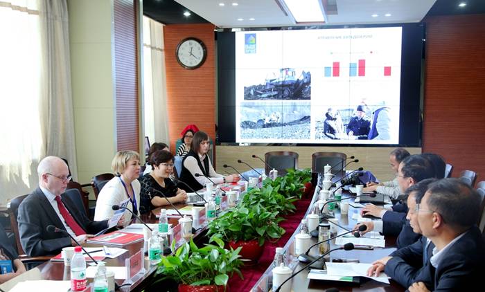 http://www.xianyangzhiyuan.cn/__local/3/77/E7/A13EFFF1679B75953263F436803_3B64868B_7FCBE.jpg