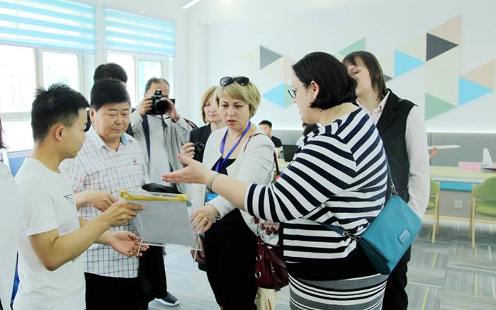 http://www.xianyangzhiyuan.cn/__local/F/35/55/08B0D7C4066BC5BBA245610C503_616C8F71_747D5.jpg