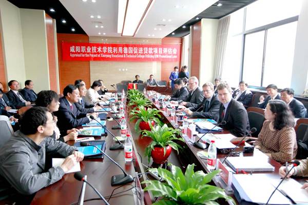 http://news.xianyangzhiyuan.cn/__local/E/CE/53/F506D25CB5C729F2EA5CC96E857_4F58F3E1_23174.jpg