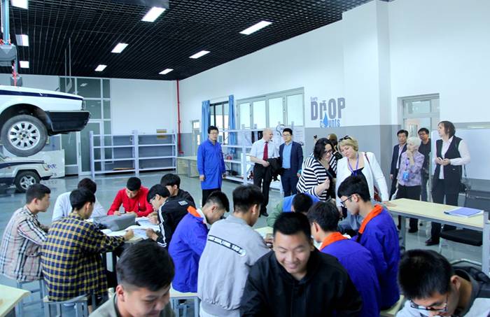 http://www.xianyangzhiyuan.cn/__local/0/0E/E5/BB80B16DA170862244AB75413F4_BF3EDA19_8D411.jpg
